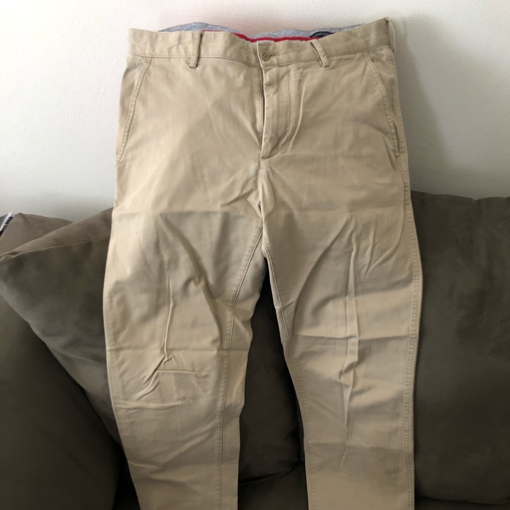 Men’s Khaki pants. Slim fit. 32x32